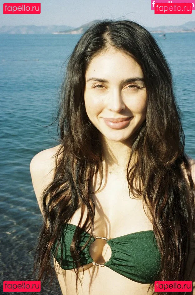 Adina Selin Onlyfans Photo Gallery 