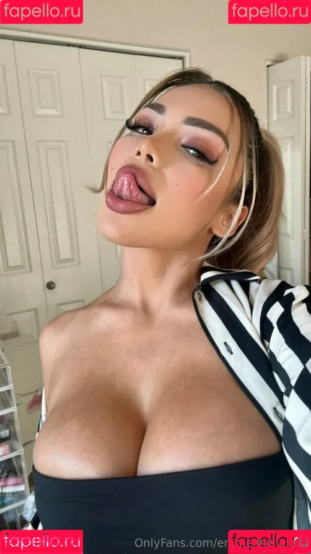 Emmeline Chavez Onlyfans Photo Gallery 