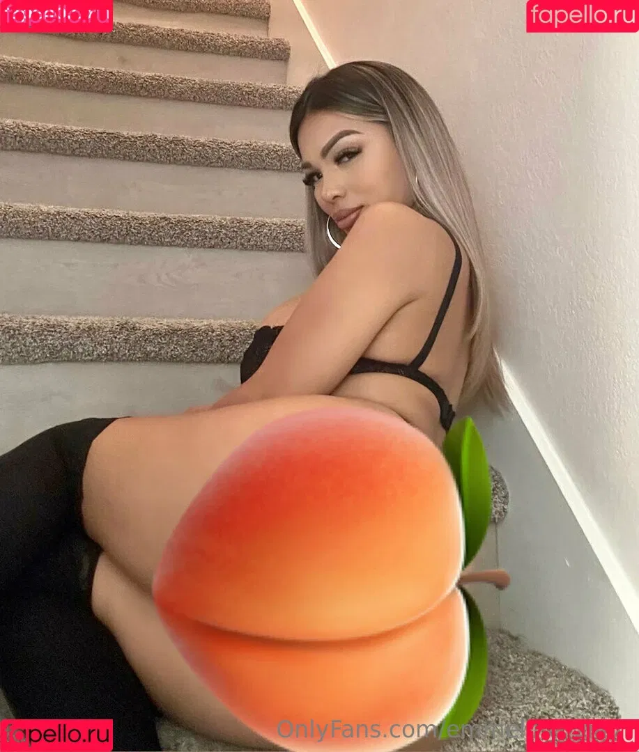Emmeline Chavez Onlyfans Photo Gallery 
