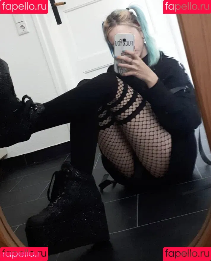 Kira Chanside Onlyfans Photo Gallery 
