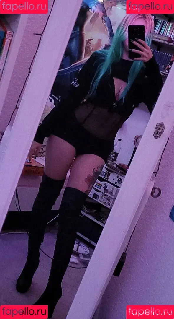 Kira Chanside Onlyfans Photo Gallery 