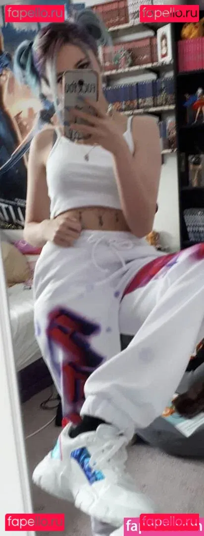 Kira Chanside Onlyfans Photo Gallery 