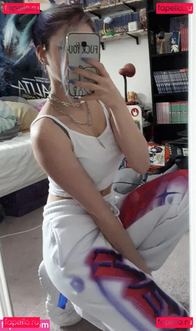 Kira Chanside Onlyfans Photo Gallery 