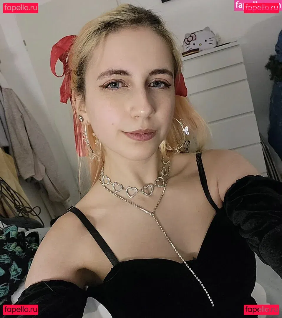 Kira Chanside Onlyfans Photo Gallery 