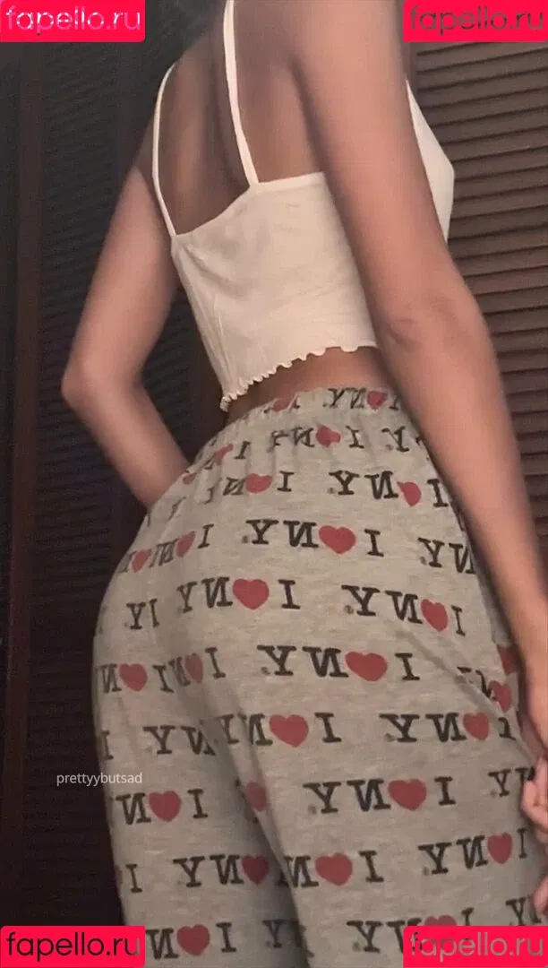 prettyybutsad Onlyfans Photo Gallery 