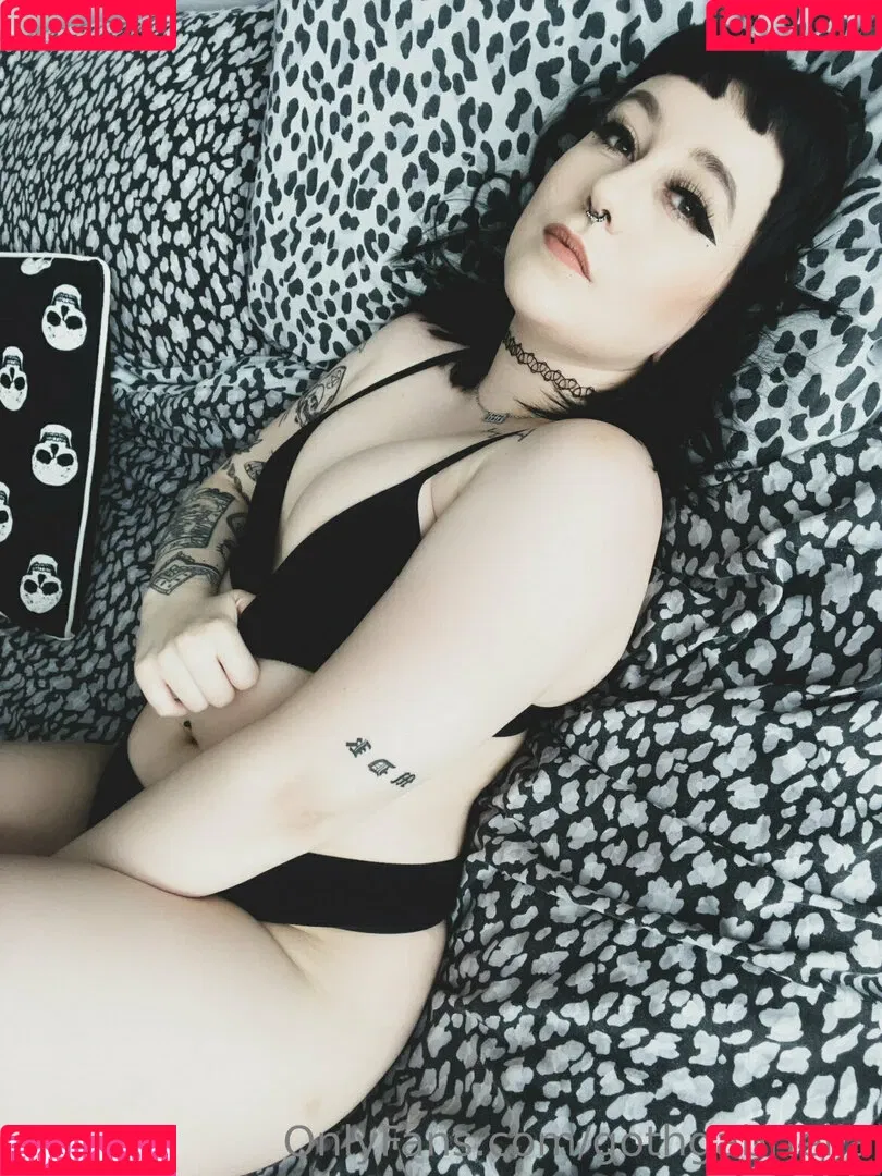 gothgabriella Onlyfans Photo Gallery 