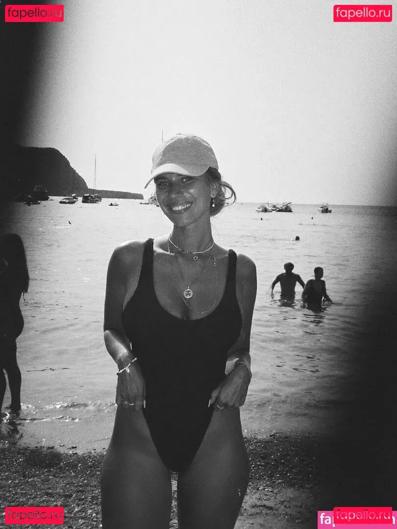 Pia Volckmann Onlyfans Photo Gallery 