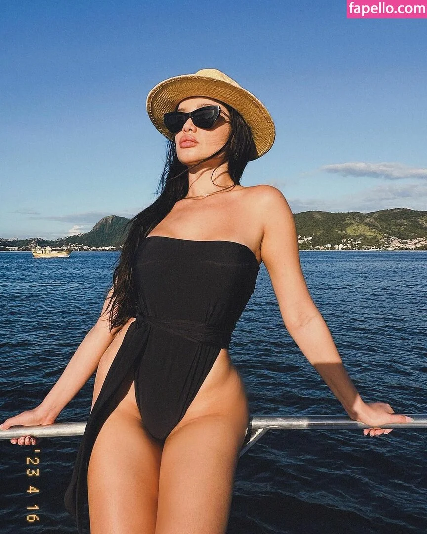 Juliette BBB21 Onlyfans Photo Gallery 