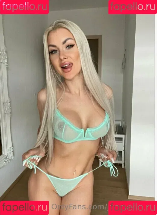 junneliufree Onlyfans Photo Gallery 