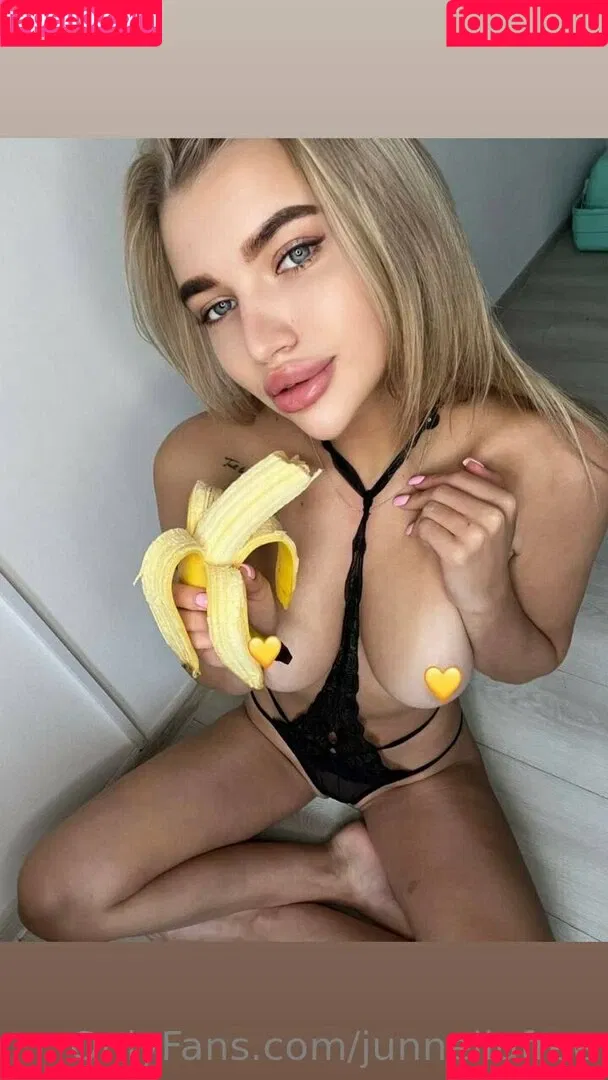 junneliufree Onlyfans Photo Gallery 