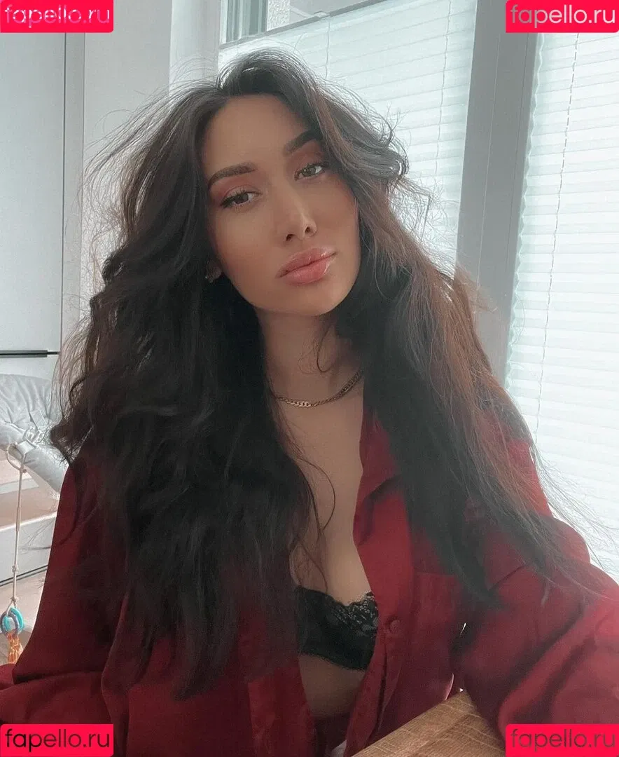 Samira Yasmin Leila Onlyfans Photo Gallery 