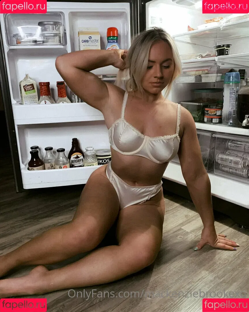 MacKenzie Brooke Onlyfans Photo Gallery 