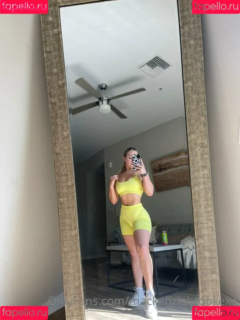 MacKenzie Brooke Onlyfans Photo Gallery 