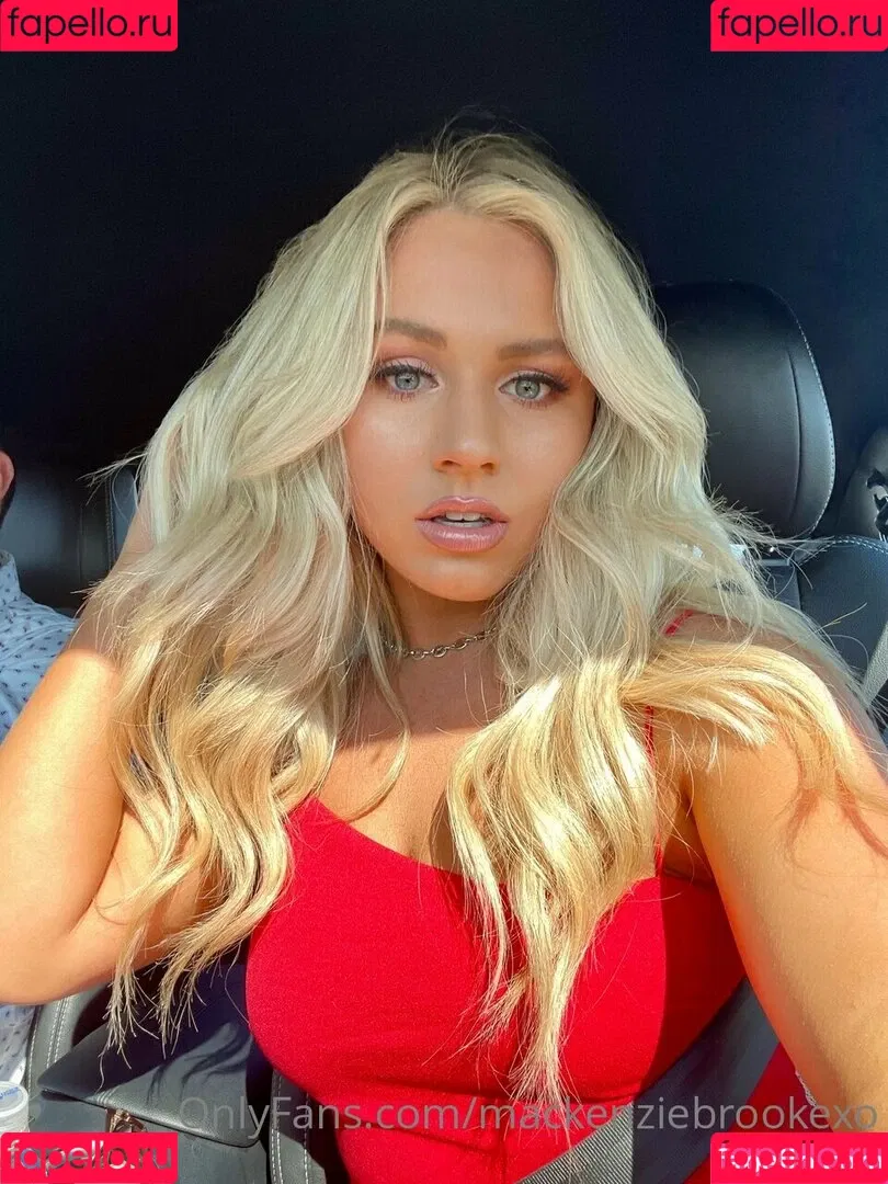 MacKenzie Brooke Onlyfans Photo Gallery 