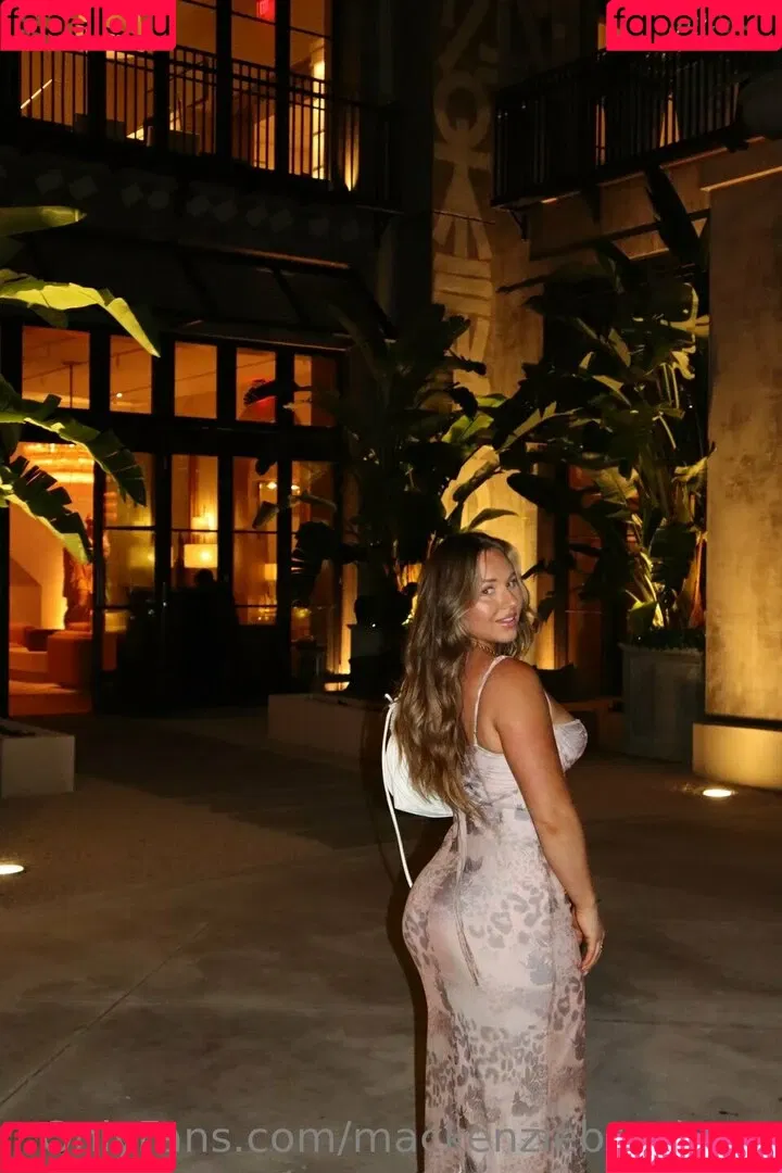 MacKenzie Brooke Onlyfans Photo Gallery 