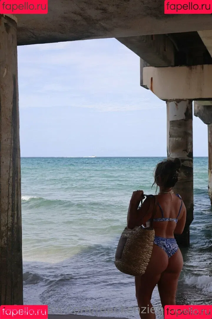 MacKenzie Brooke Onlyfans Photo Gallery 
