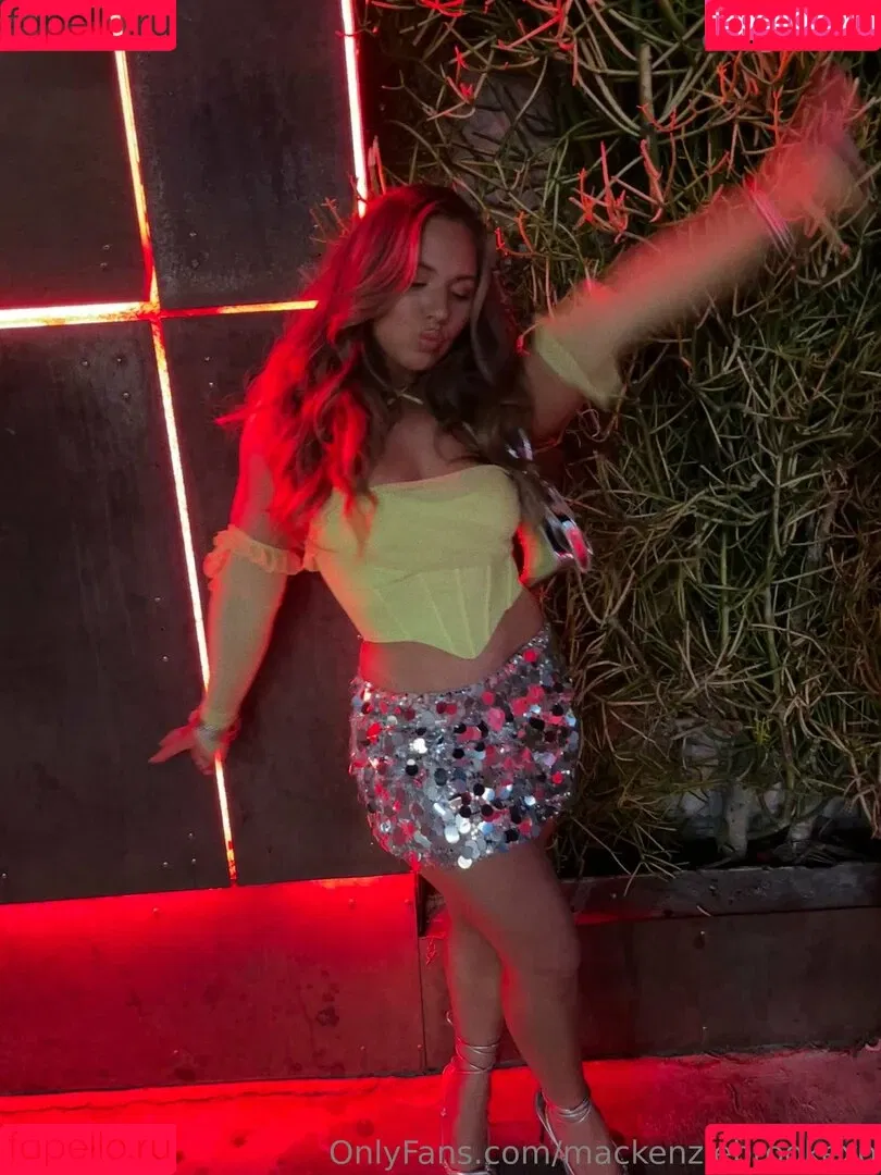 MacKenzie Brooke Onlyfans Photo Gallery 
