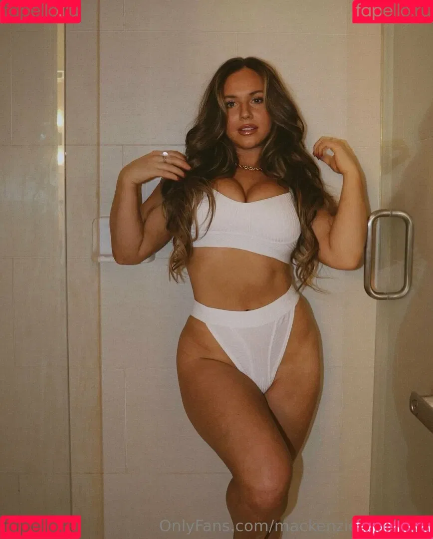 MacKenzie Brooke Onlyfans Photo Gallery 