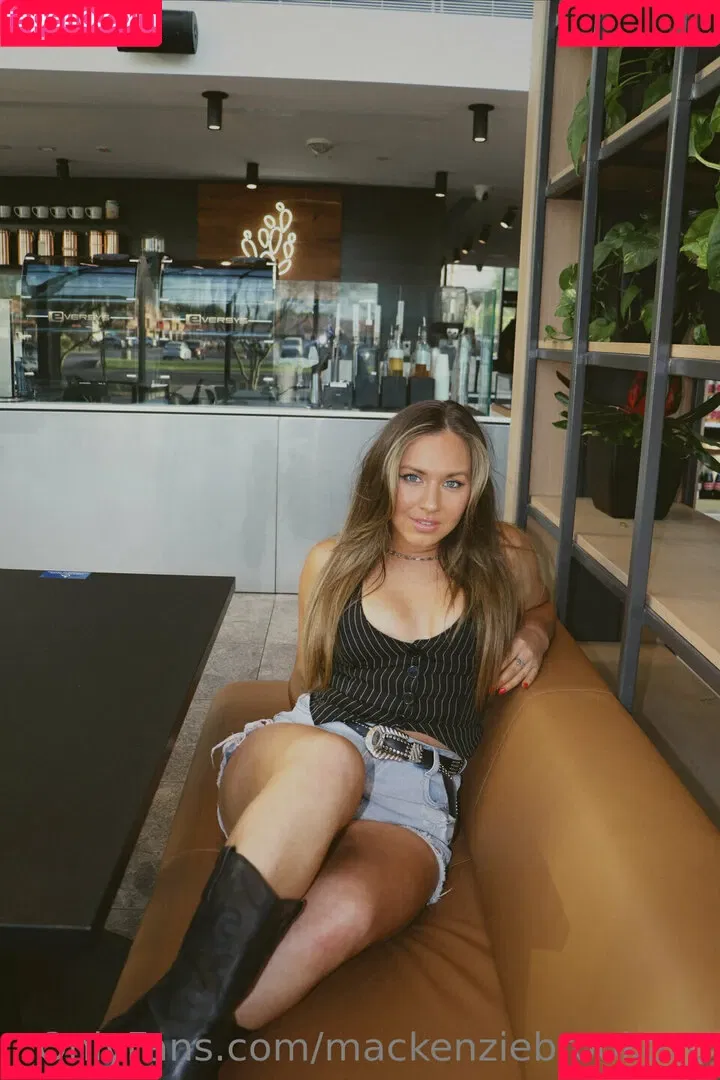MacKenzie Brooke Onlyfans Photo Gallery 