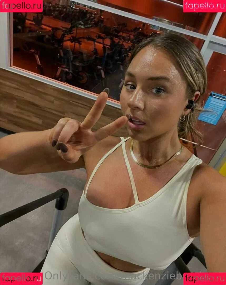 MacKenzie Brooke Onlyfans Photo Gallery 