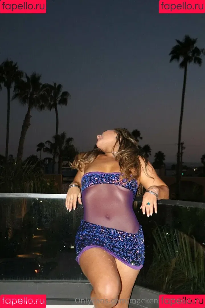 MacKenzie Brooke Onlyfans Photo Gallery 
