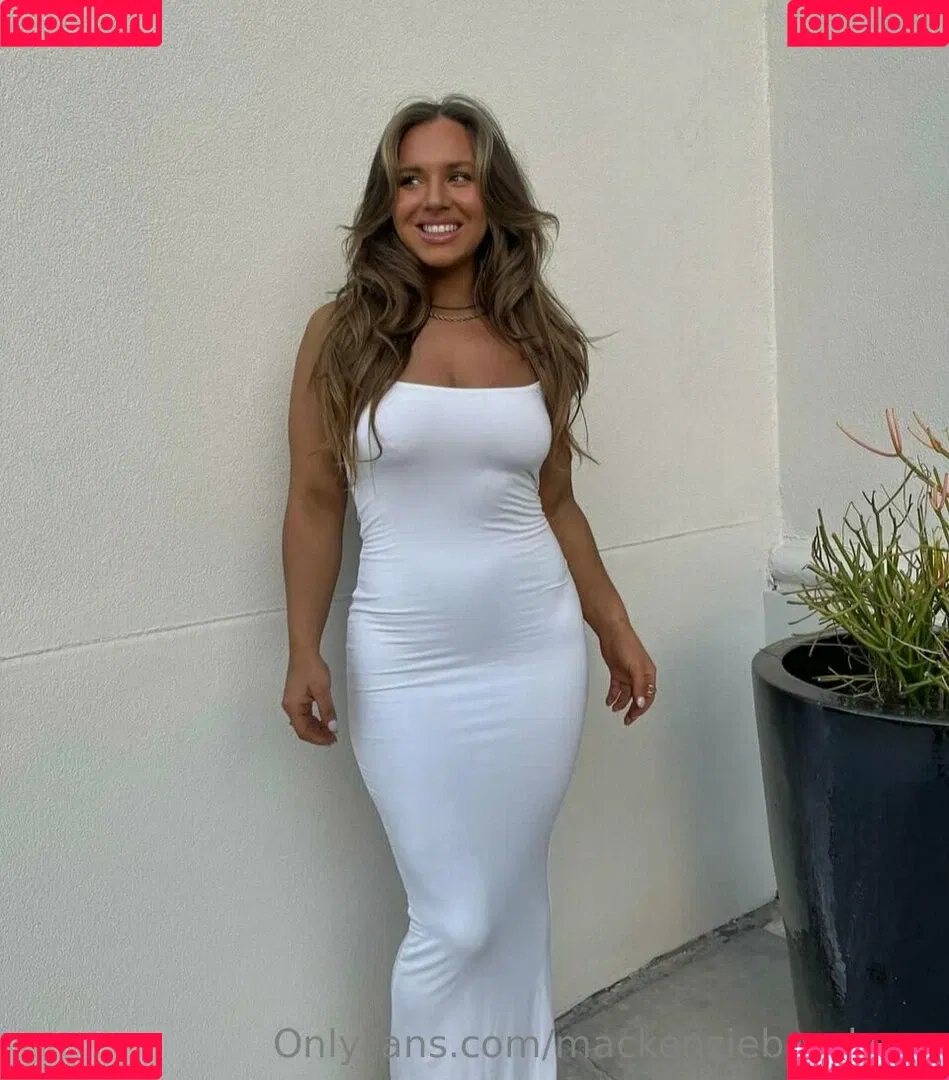 MacKenzie Brooke Onlyfans Photo Gallery 