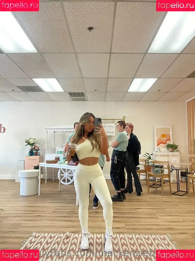 MacKenzie Brooke Onlyfans Photo Gallery 