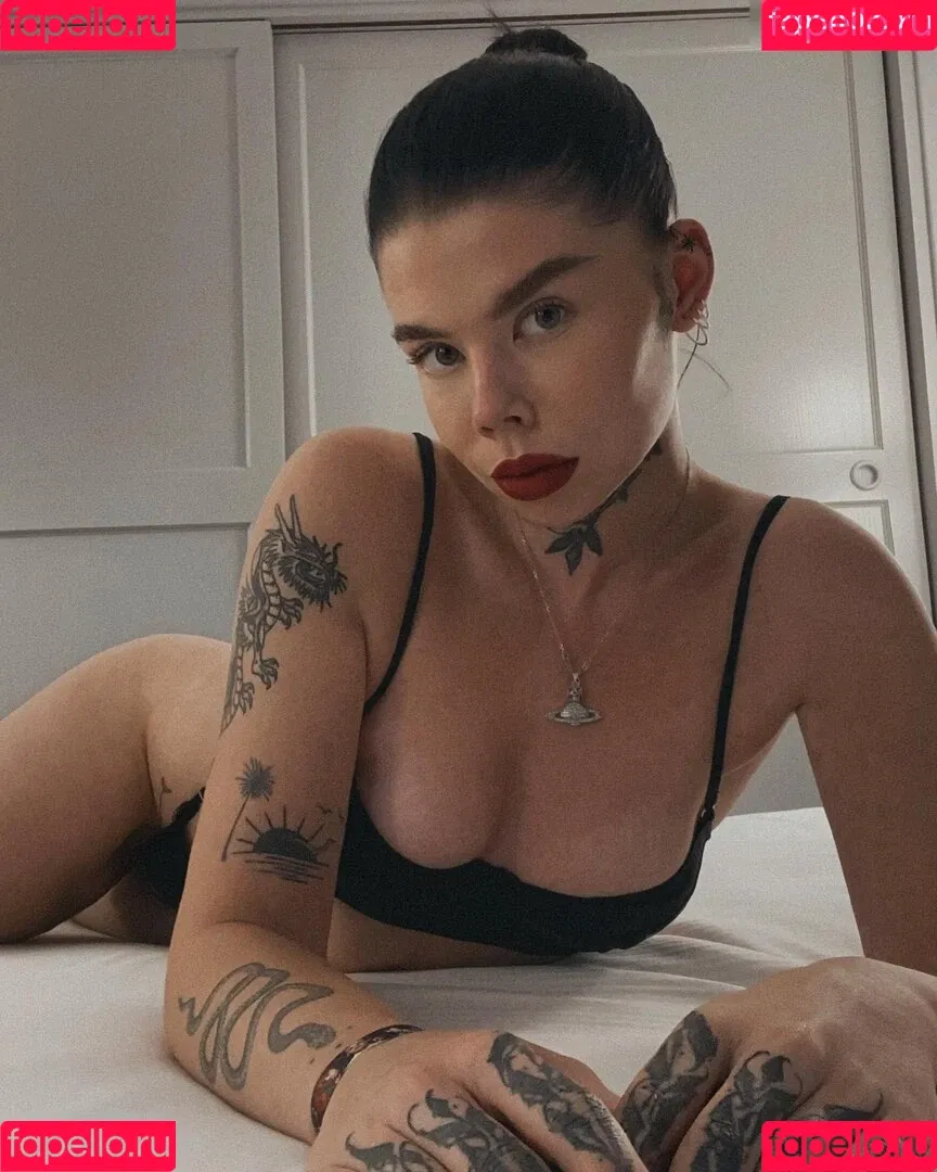 Leonie Jeen Onlyfans Photo Gallery 
