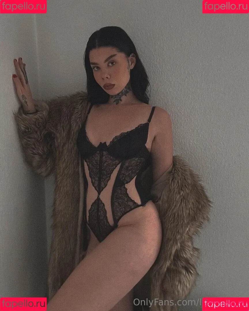 Leonie Jeen Onlyfans Photo Gallery 
