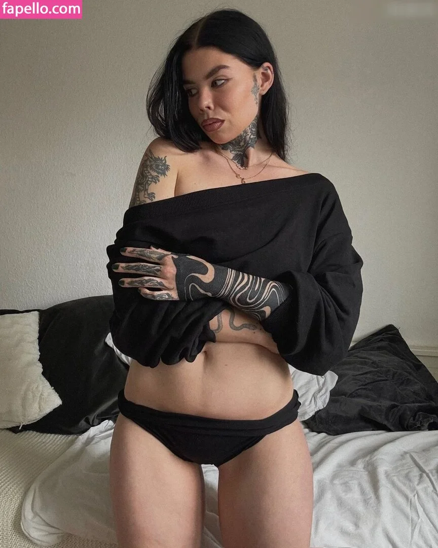 Leonie Jeen Nude Onlyfans Photo 15