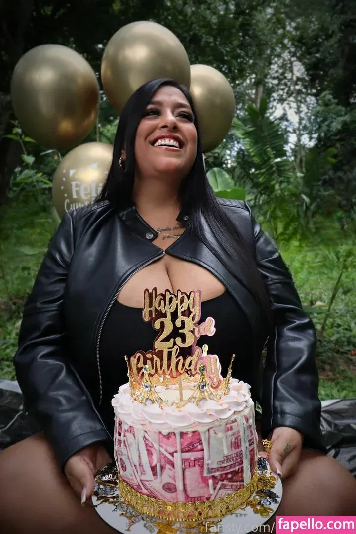 Queenofmilk Onlyfans Photo Gallery 