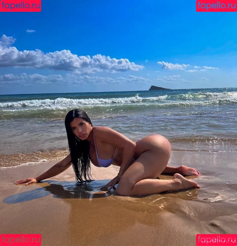 Sara Retali Onlyfans Photo Gallery 