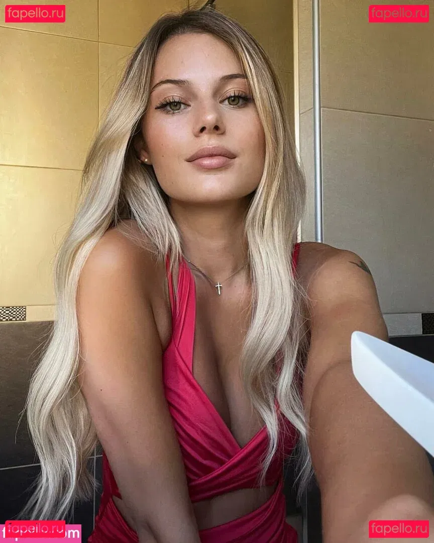 Nolwenn Dis Onlyfans Photo Gallery 