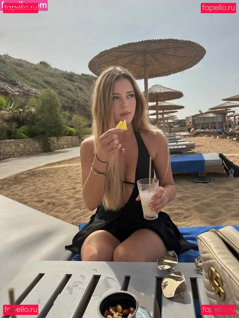 Nolwenn Dis Onlyfans Photo Gallery 