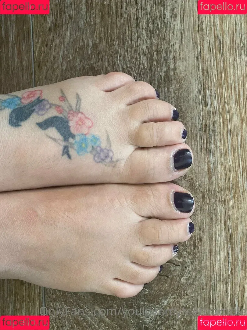 youlovemyfeettrample Onlyfans Photo Gallery 