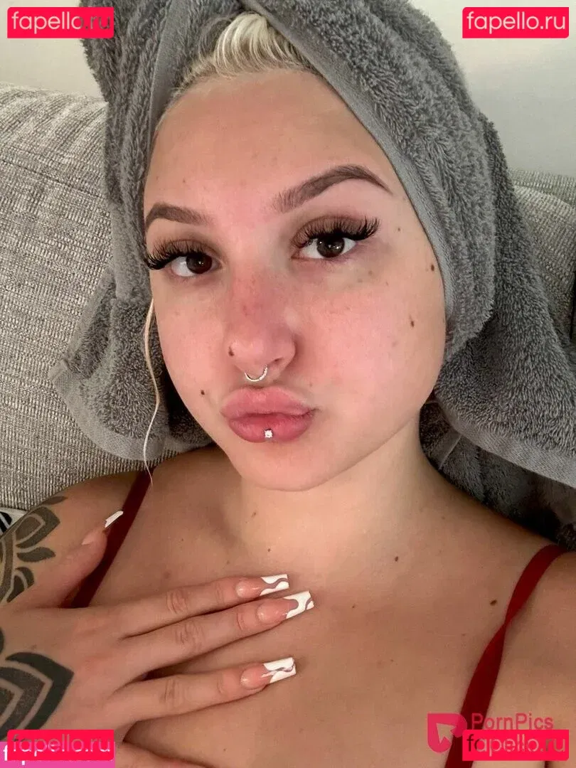 theskylarvox Onlyfans Photo Gallery 