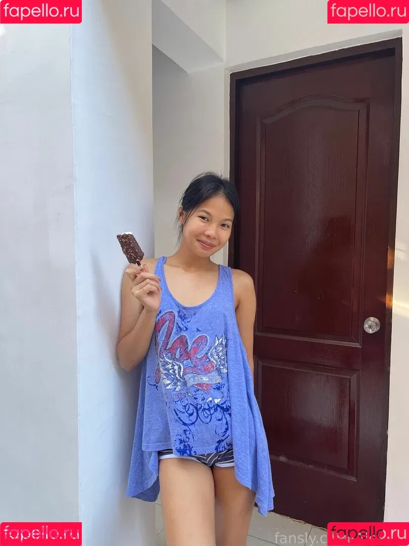 AlexIcy Onlyfans Photo Gallery 