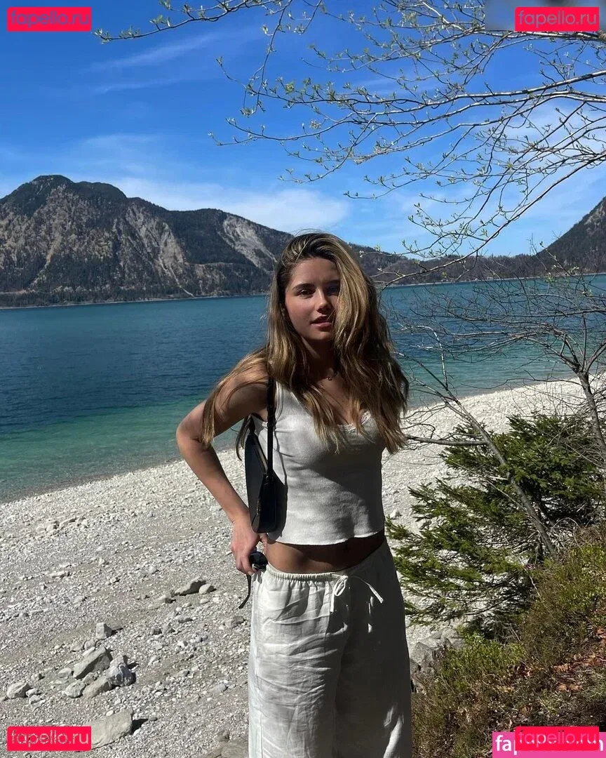 Mitsou Jung Onlyfans Photo Gallery 