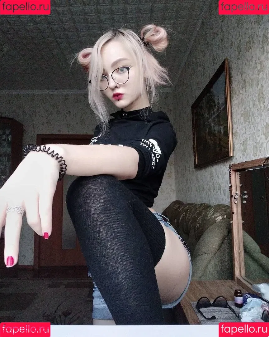 demonisia Onlyfans Photo Gallery 