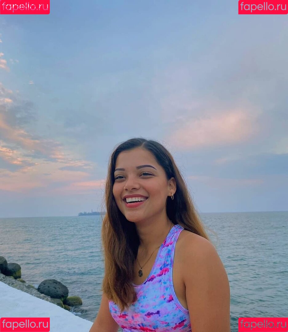 Reyna Pacheco Onlyfans Photo Gallery 