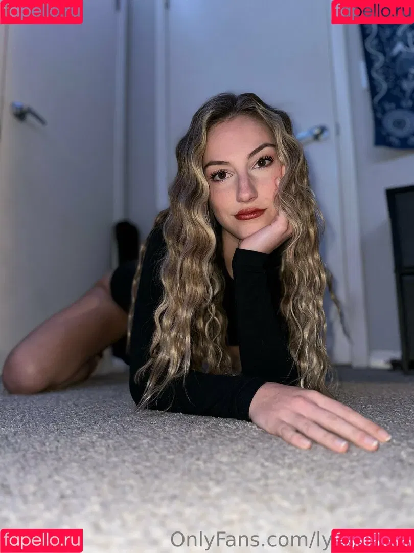 lyricaleah Onlyfans Photo Gallery 