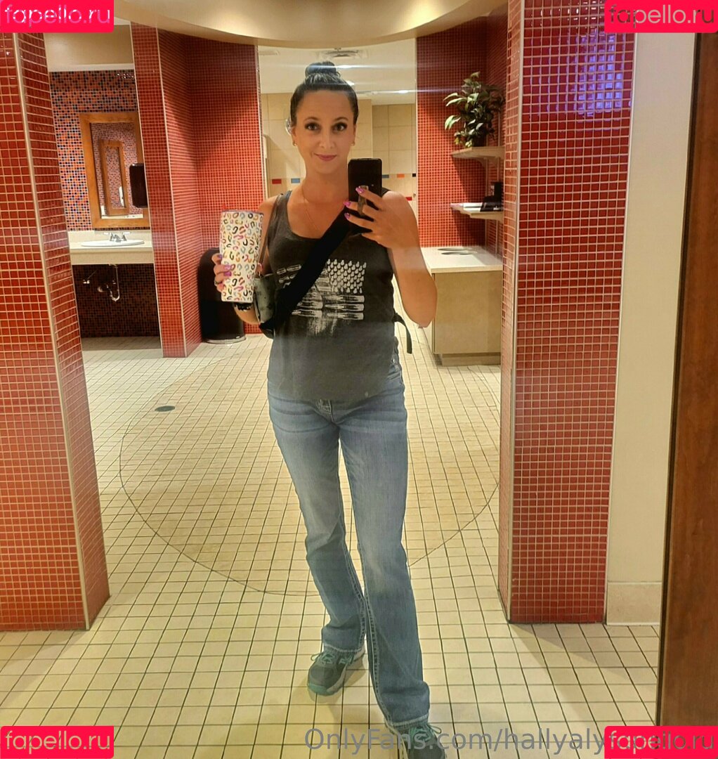 Hally Alyson Onlyfans Photo Gallery 