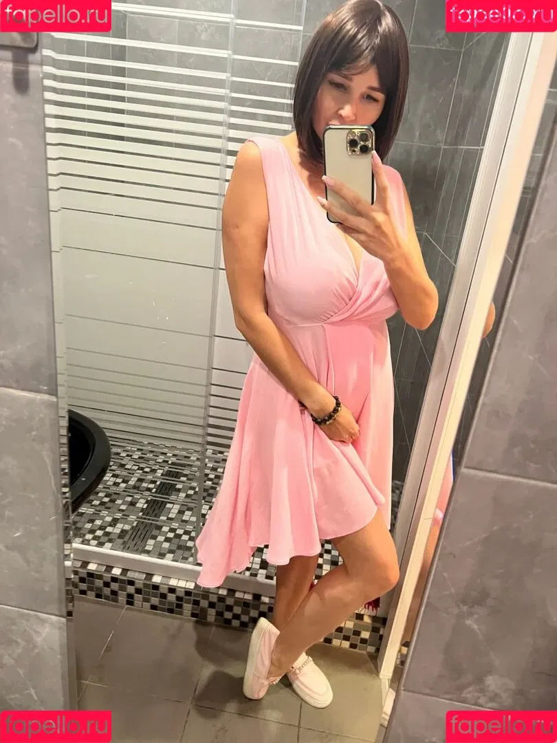 Teacher Vikky Onlyfans Photo Gallery 