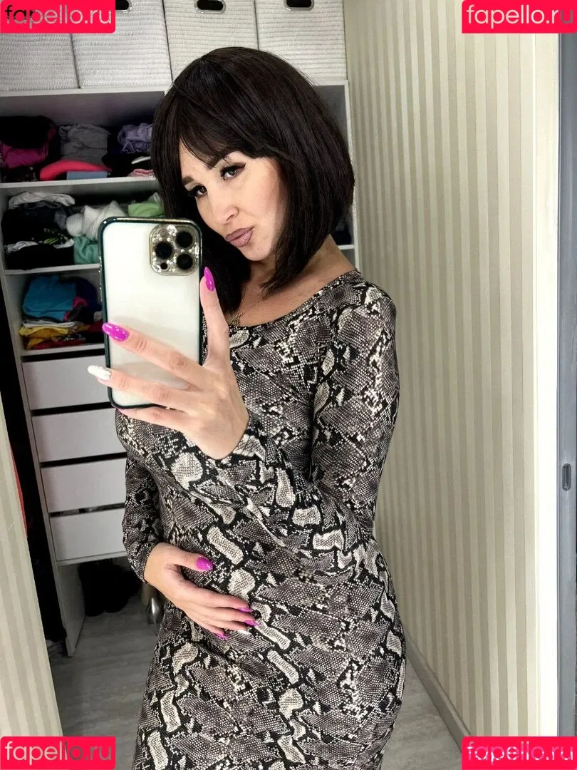 Teacher Vikky Onlyfans Photo Gallery 