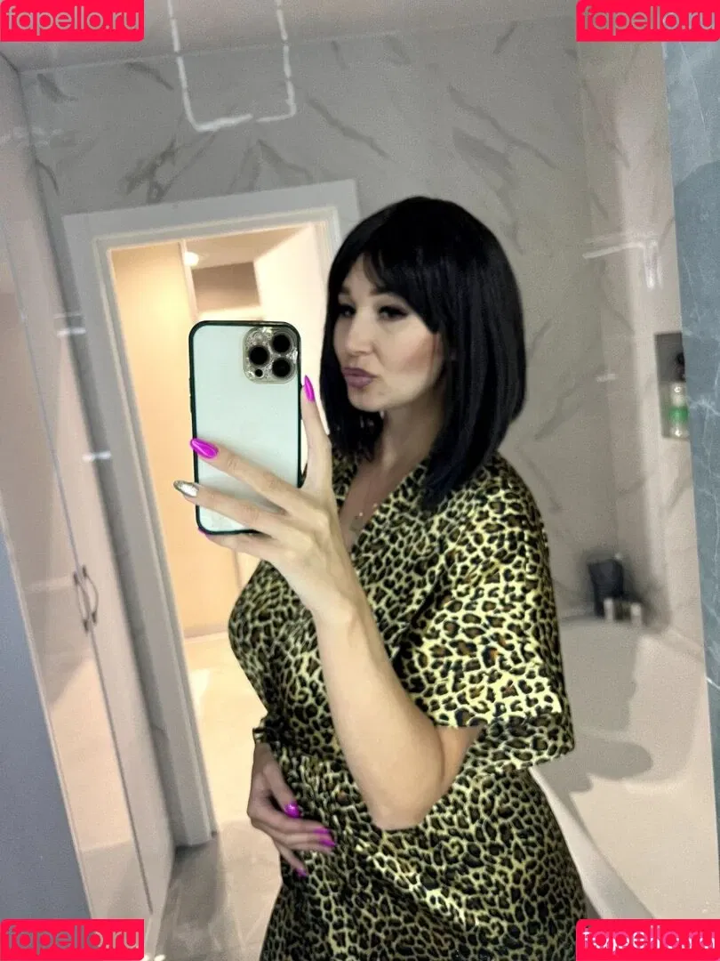 Teacher Vikky Onlyfans Photo Gallery 