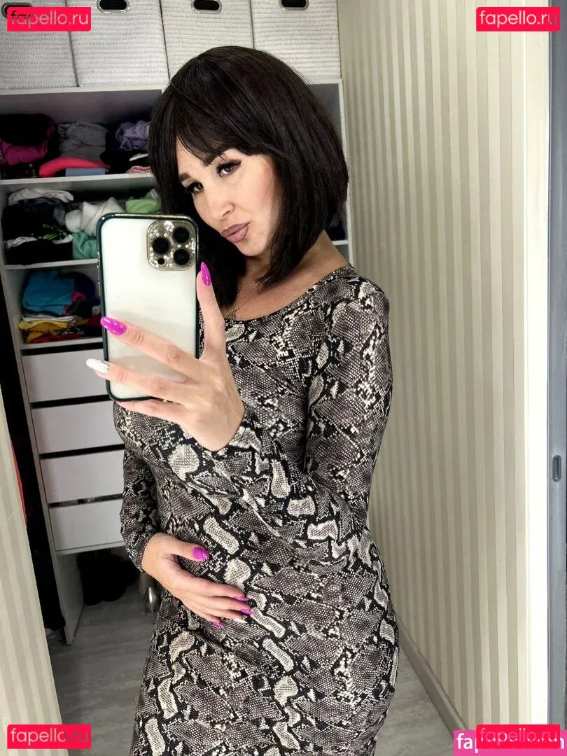 Teacher Vikky Onlyfans Photo Gallery 