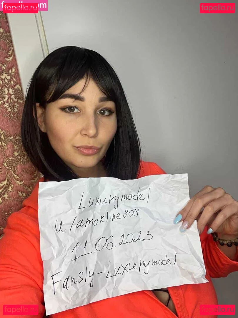 Teacher Vikky Onlyfans Photo Gallery 