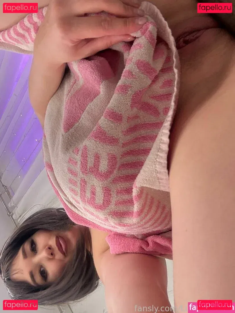 Teacher Vikky Onlyfans Photo Gallery 