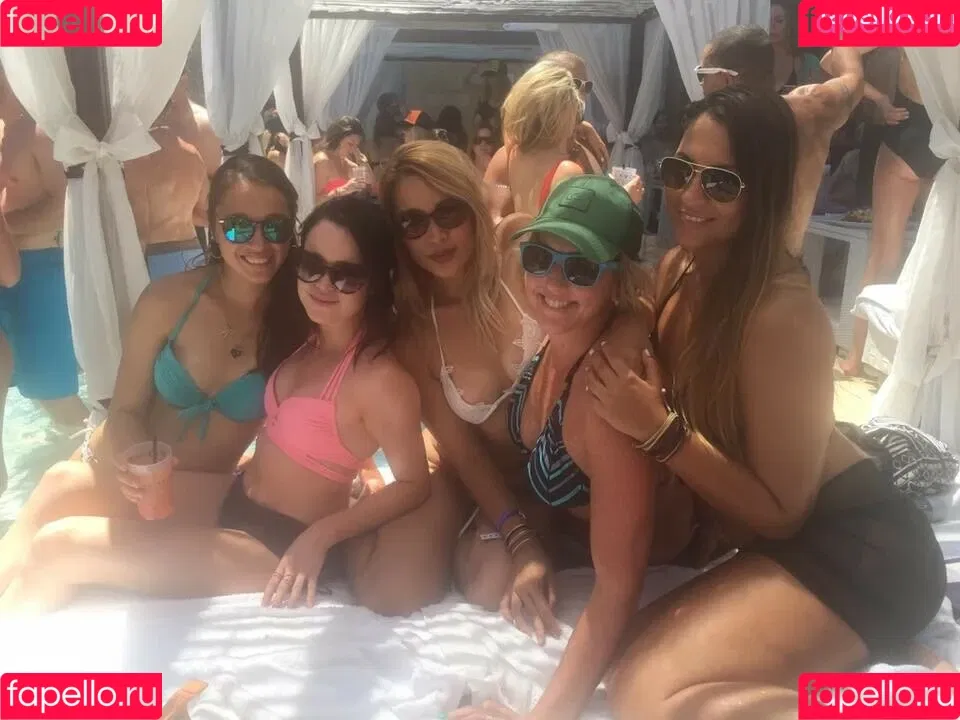 jenhearts247 Onlyfans Photo Gallery 