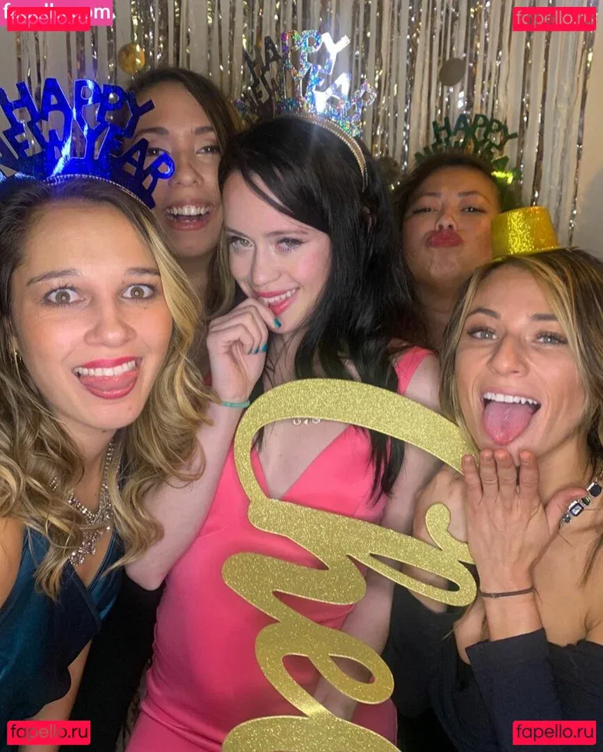 jenhearts247 Onlyfans Photo Gallery 